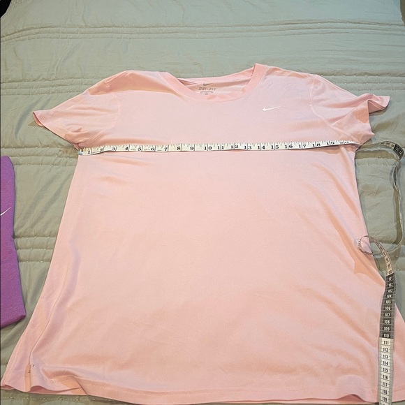 Nike Dri-fit t-shirts, Nike logo shows wear and tear (see pictures). Both for $9 - Picture 5 of 9